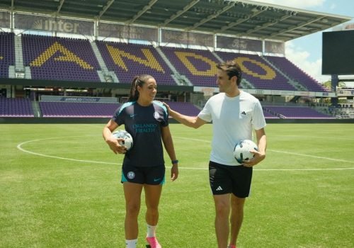 Um dos destaques é o episódio sobre esportes, protagonizado por Kaká e Rafaelle Souza
