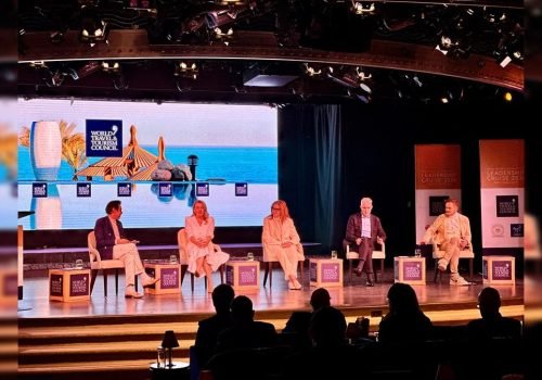 Deepak Ohri, da LAMH, moderou painel com Nikolina Brnjac, Elena Foguet, Dov Lynch e Mark Weingard