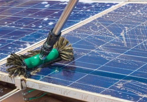 A manutenção de painéis solares contribui para melhorar a geração de energia.
 Foto:  Adobe Stock/Divulgação