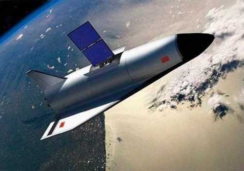 A Shenlong está em sua quarta missão. Relatórios dos EUA e observações da LeoLabs registram manobras e objetos liberados pela nave chinesa. - Imagem: CASC