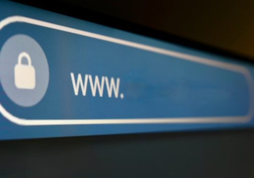 O referral é uma informação normalmente legítima que ajuda a identificar a origem de uma visita em sites. Foto:  Nilton Kleina/TecMundo/Estadão
