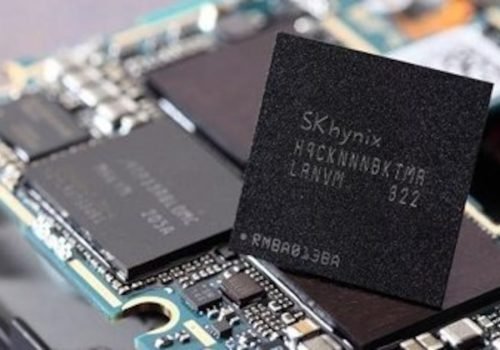 Projetos preveem chips NAND de até 286 camadas na Samsung e de pelo menos 240 na SK Hynix, apesar das restrições americanas à transferência de tecnologia para a China. Foto:  Ahn Young-joon/AP Photo/Ahn Young-joon