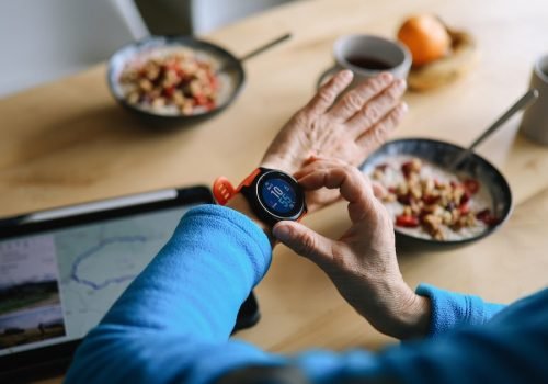 Escolha seu novo smartwatch ou smartband com desconto no Meli Foto:  lechatnoir