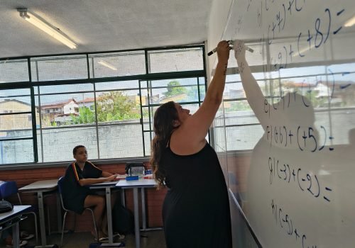 No Dia do Servidor Público, Governo de Minas publica novo lote com mais de 3 mil nomeações para a educação