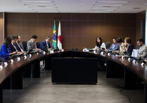 Governo de Minas apresenta resultados e políticas de desenvolvimento econômico à equipe de transição